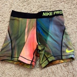 Adult Xs or kids large Nike pro